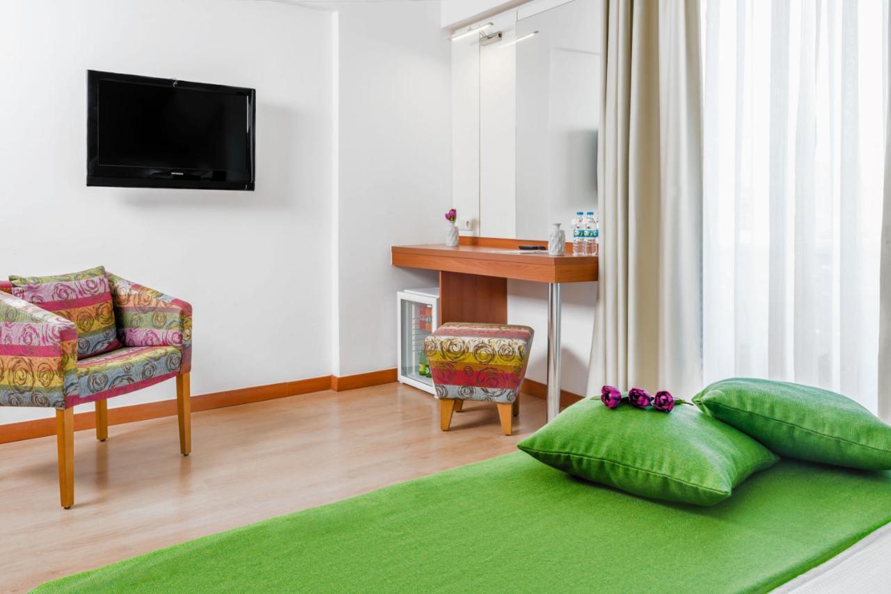 Hotel Ege Tulip Çeşme Zewnętrze zdjęcie