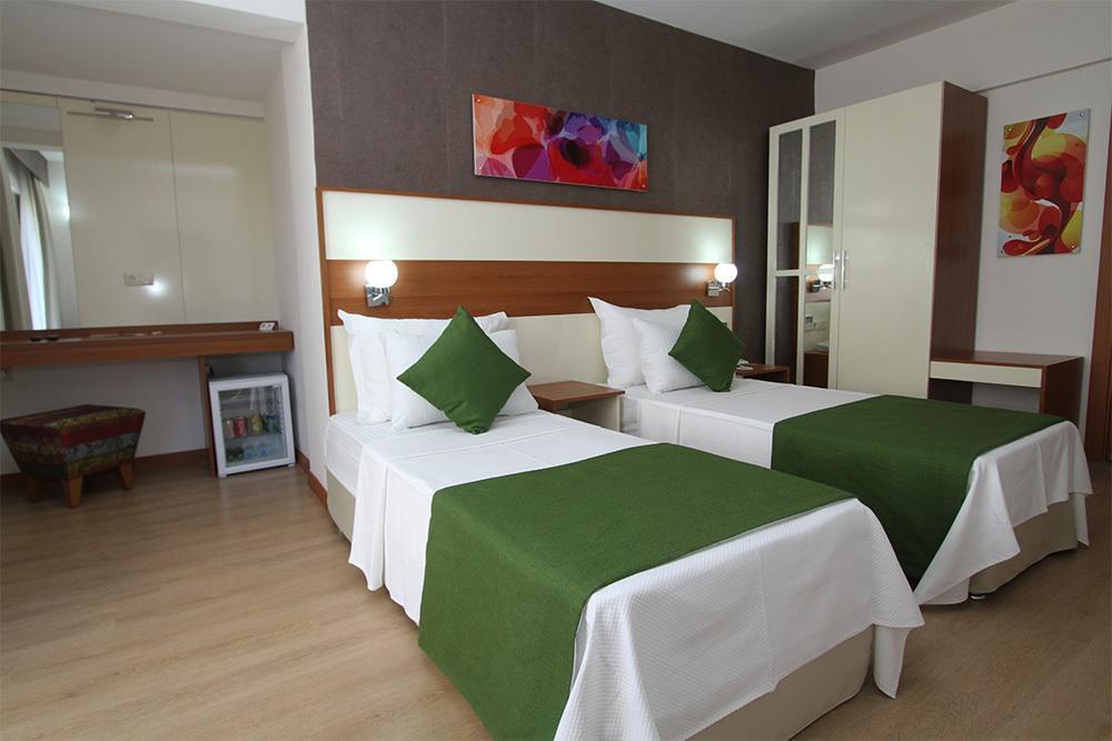 Hotel Ege Tulip Çeşme Zewnętrze zdjęcie