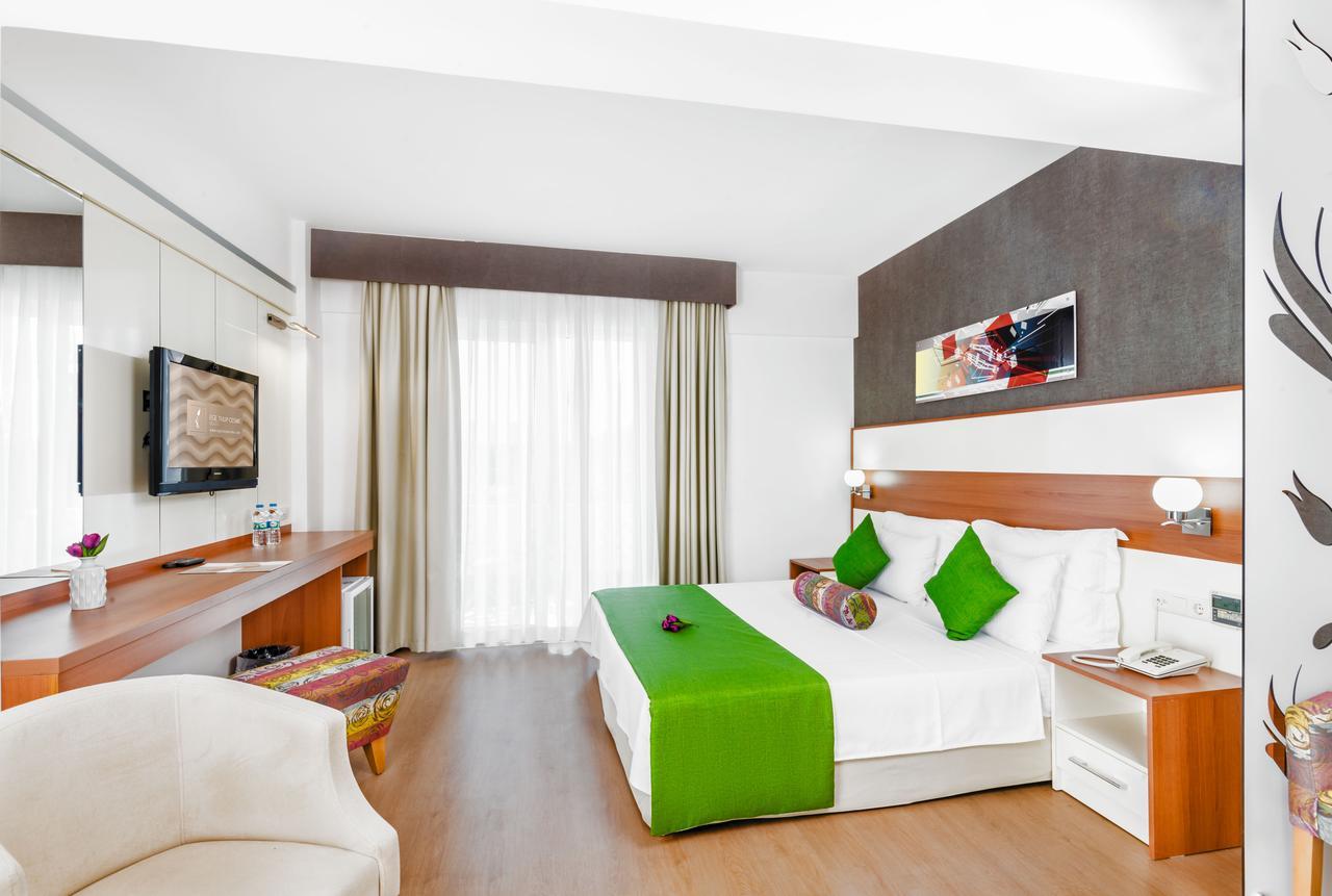 Hotel Ege Tulip Çeşme Zewnętrze zdjęcie