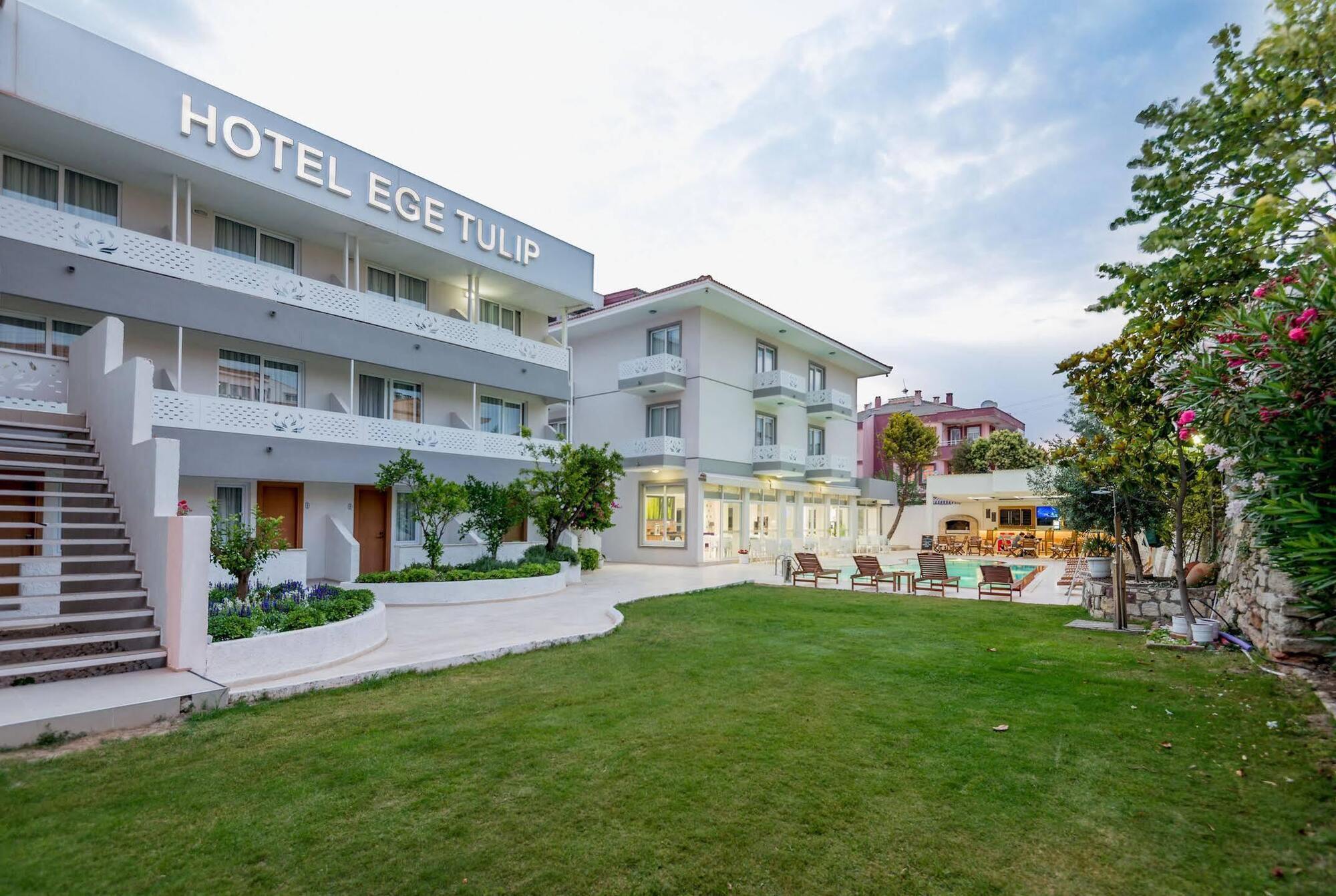 Hotel Ege Tulip Çeşme Zewnętrze zdjęcie